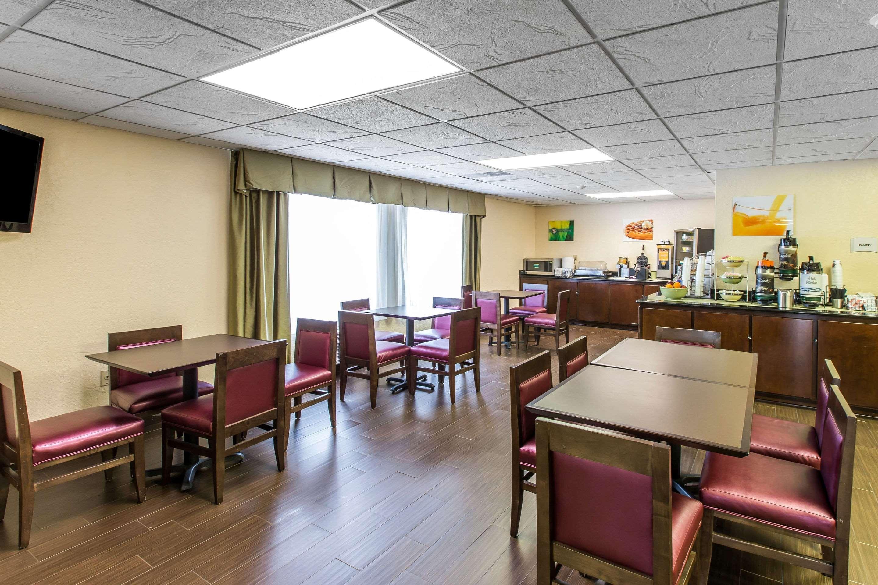 Quality Inn Fitzgerald Buitenkant foto